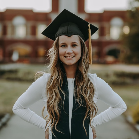 Profile Picture of Britny Eggeman (@britnyeggeman) on Poshmark