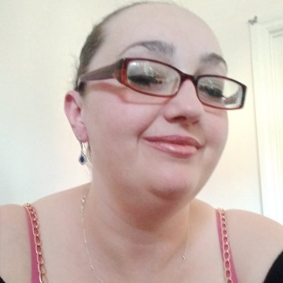 Profile Picture of Christine Rocco (@christinemrocco) on Poshmark