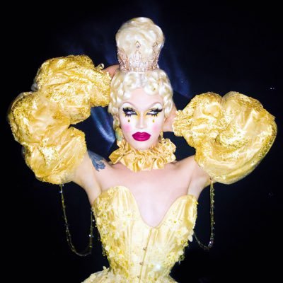 Profile Picture of Pearl (@pearliaison) on Twitter