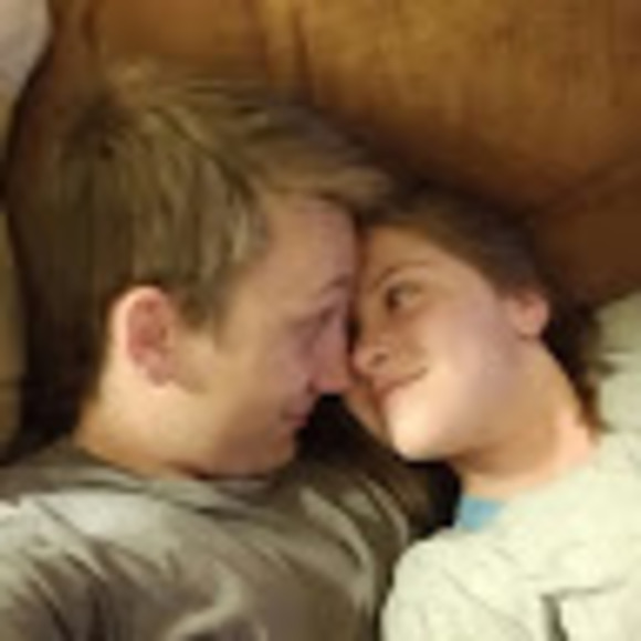 Profile Picture of Emily Capps (@emilyccapps) on Poshmark