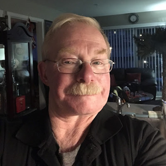 Profile Picture of Mike Kinney (@ref4ee07) on Poshmark