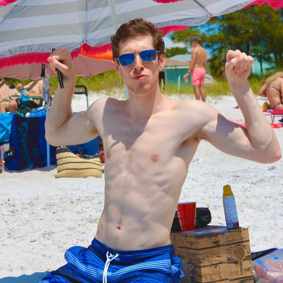 Profile Picture of Danny Starr (@dstarr05) on Poshmark