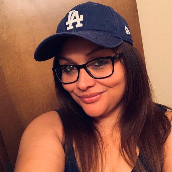 Profile Picture of Mari Ayala (@trevitress) on Poshmark