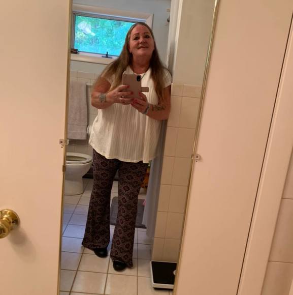 Profile Picture of Susan Lefave (@boobaby444) on Poshmark