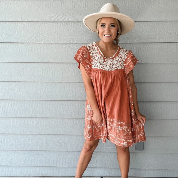 Profile Picture of Erika Hefler (@erikahefler) on Poshmark