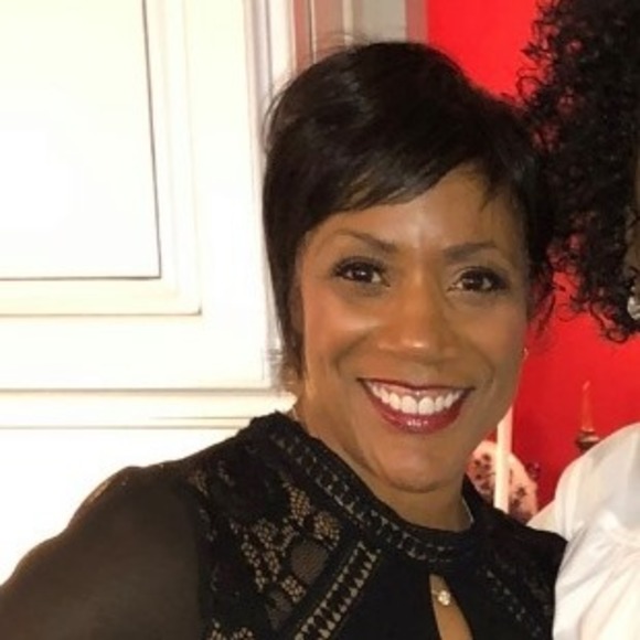 Profile Picture of Petra Douglas hurt (@pdhurt) on Poshmark