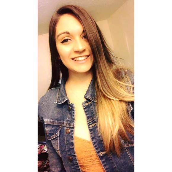 Profile Picture of Meghan Wilber (@meghanwilber) on Poshmark