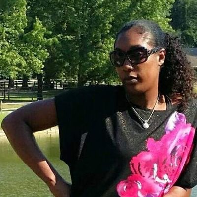 Profile Picture of Robin Clemmons (@Ilove2educate) on Twitter