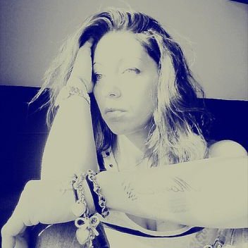 Profile Picture of Bianca Brad (@bia62967) on Twitter