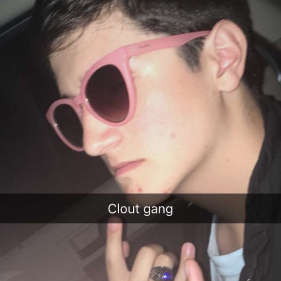 Profile Picture of Greyson Elmore (@greysonelmore00) on Poshmark