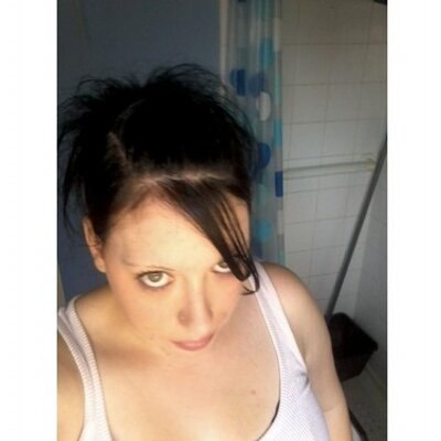 Profile Picture of Amy Eason (@pink111111) on Twitter