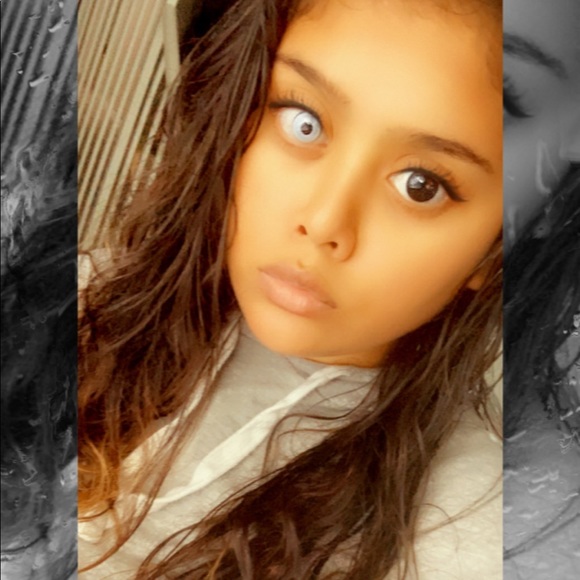 Profile Picture of Maite Armella (@maite_armella) on Poshmark