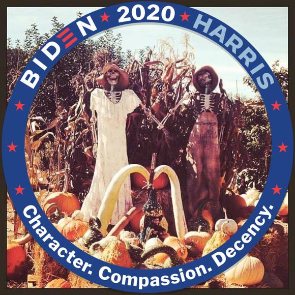 Profile Picture of Renda Dennie (@ren719) on Poshmark