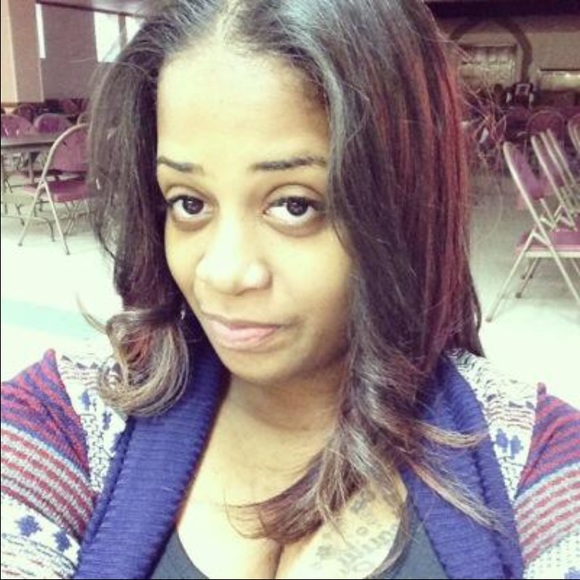Profile Picture of Maria Wade (@mariijanae) on Poshmark