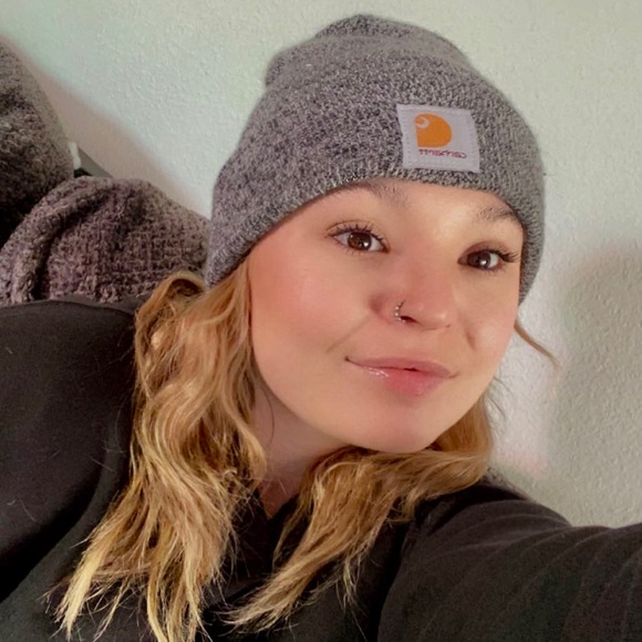 Profile Picture of Sammantha Sturges (@ssturges2112) on Poshmark