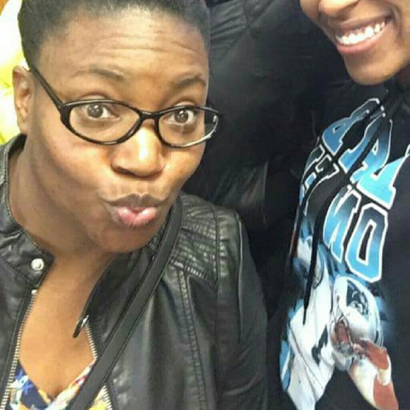 Profile Picture of Lanati Transou (@lakodia) on Poshmark