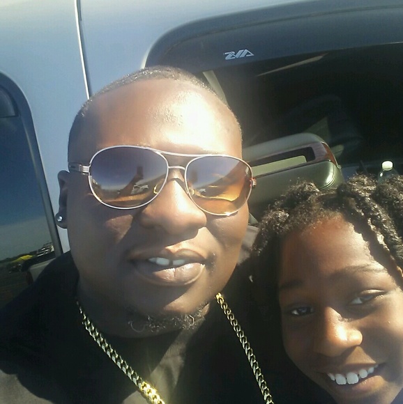 Profile Picture of Richard Graham (@gbgra964) on Poshmark