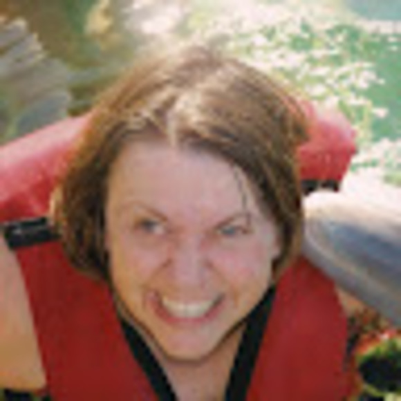 Profile Picture of Delyth Leenders (@delyth59) on Poshmark