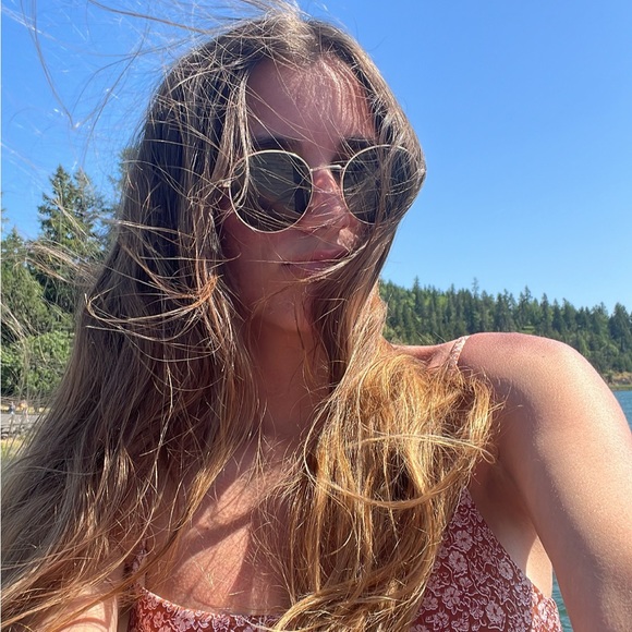 Profile Picture of Harley Thibodeaux (@harleythib) on Poshmark