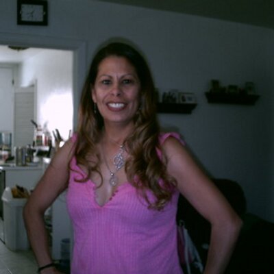 April Zapata - Twitter Profile Picture of April Zapata (@LivinSingle209) on Twitter