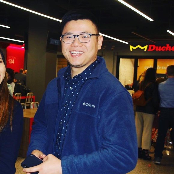 Profile Picture of Simon Wang (@wangsimon96) on Poshmark