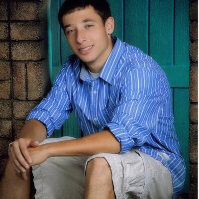 Profile Picture of Andrew Burdine (@CallmeBirdieXK) on Twitter