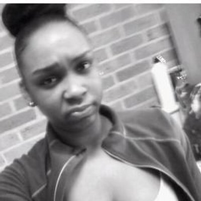 Profile Picture of Whitney Honeycutt (@LoveScribbless) on Twitter