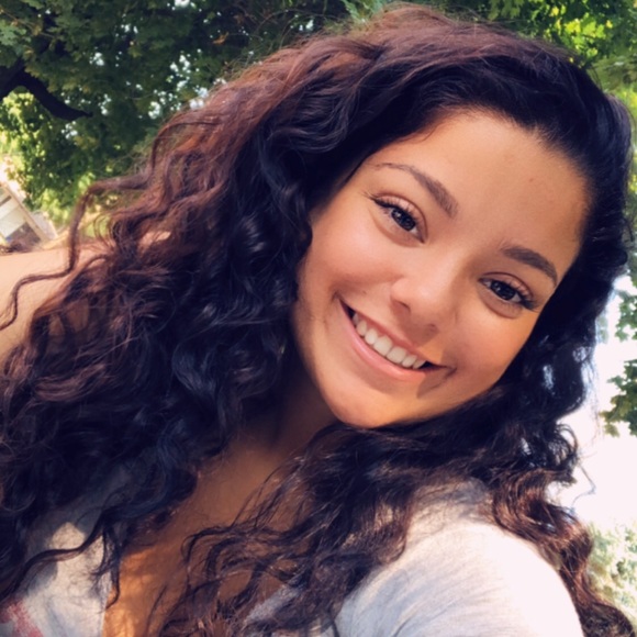 Profile Picture of John Fleming (@fleminjo) on Poshmark