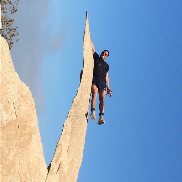 Profile Picture of Leandro Bustos (@leandrobustos) on Poshmark