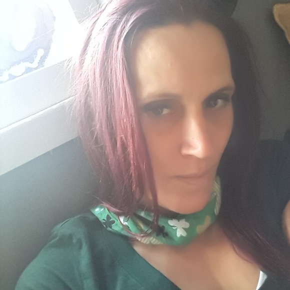 Shelli Shelli - Poshmark Profile Picture of Shelli Shelli (@madhumpin69) on Poshmark