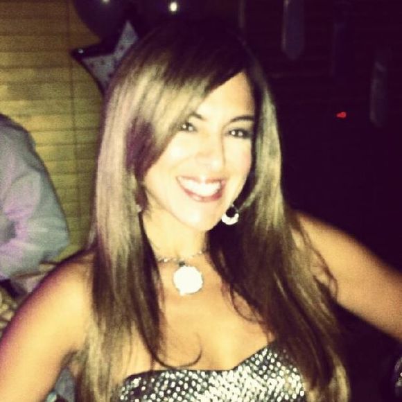 Profile Picture of Sandy Safont (@ssafontmar) on Poshmark