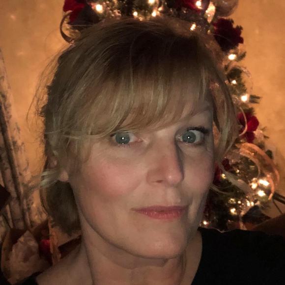 Profile Picture of Jayne Westner (@jwestner304) on Poshmark