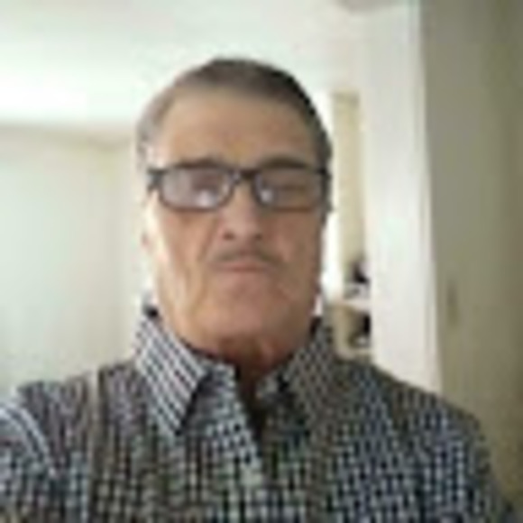 Donald Thompson - Poshmark Profile Picture of Donald Thompson (@don6635) on Poshmark