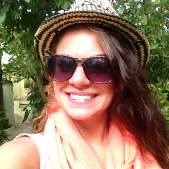 Profile Picture of Alexa Acosta (@alexuhh) on Poshmark