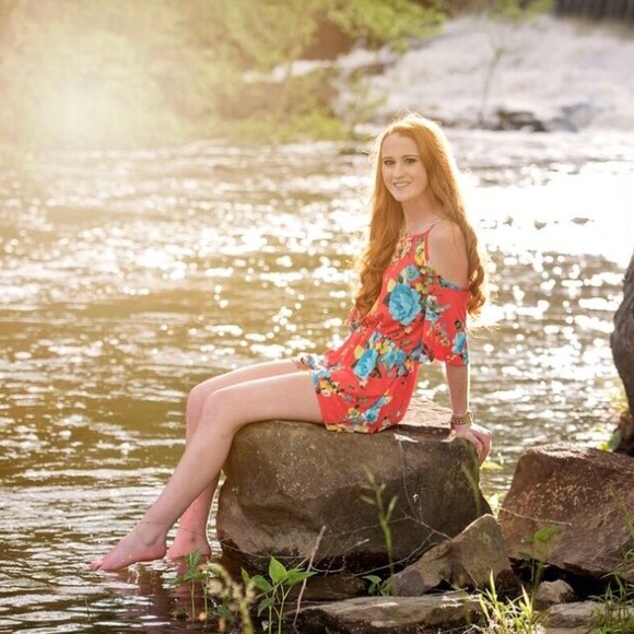 Profile Picture of Britney Tyler (@britneytyler) on Poshmark