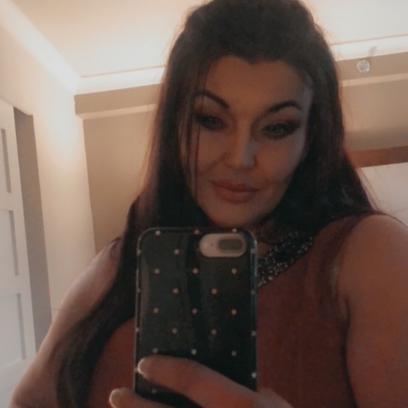 Profile Picture of Aimee Managan pizza (@aimeemanagan103) on Poshmark