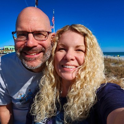 Profile Picture of Carmen And Brian (@CarmenandBrian) on Twitter