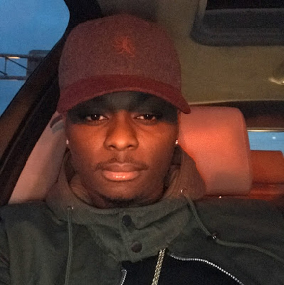 Profile Picture of Maxwell Aryee (@maxwellaryee91) on Poshmark