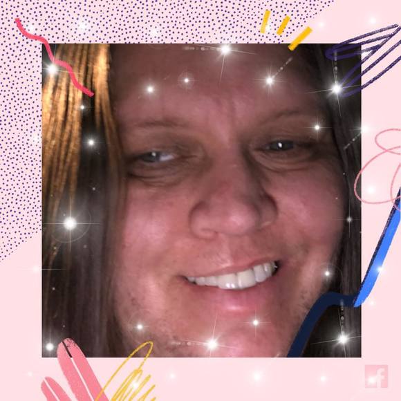Profile Picture of Michelle Littlefield (@purple_dravon11) on Poshmark