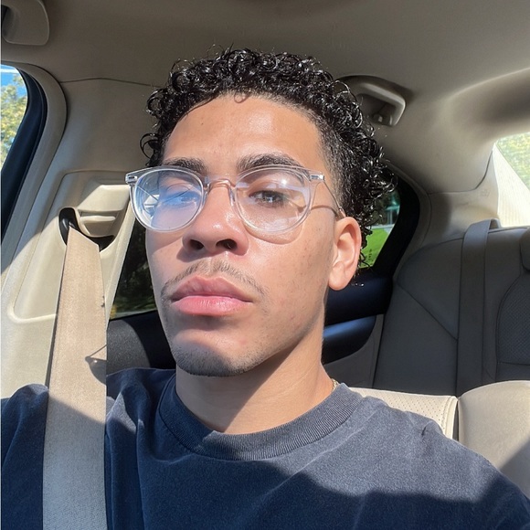 Profile Picture of Jacob Leal (@jacobleal1) on Poshmark