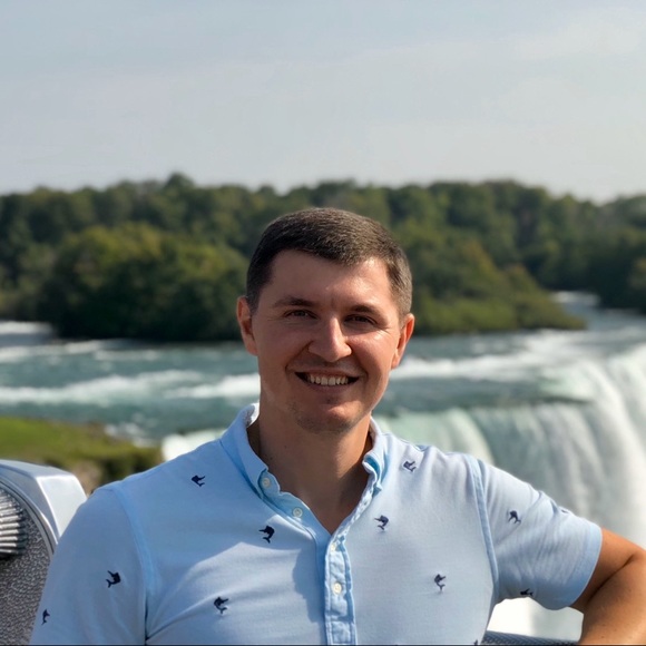 Profile Picture of Andrii Gumeniak (@andrii_gumeniak) on Poshmark