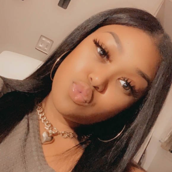 Profile Picture of Jasmine Preston (@jaspreston5818) on Poshmark