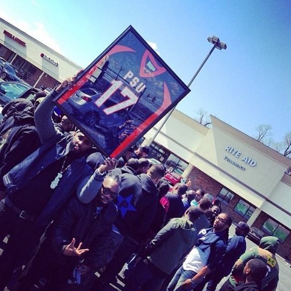 Profile Picture of Antoine Wallace (@wallymayz) on Poshmark