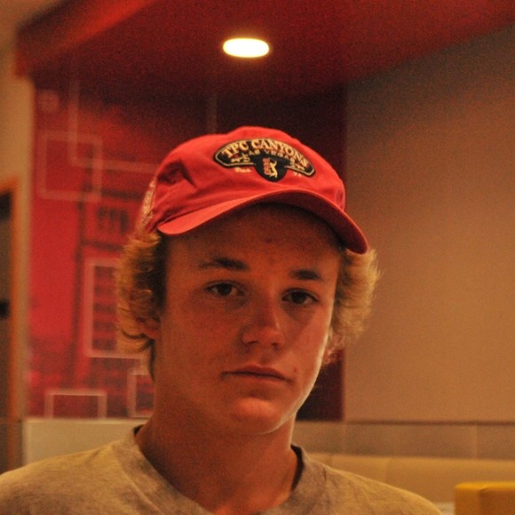 Profile Picture of Riley Rottschafer (@rgrottschafer) on Poshmark
