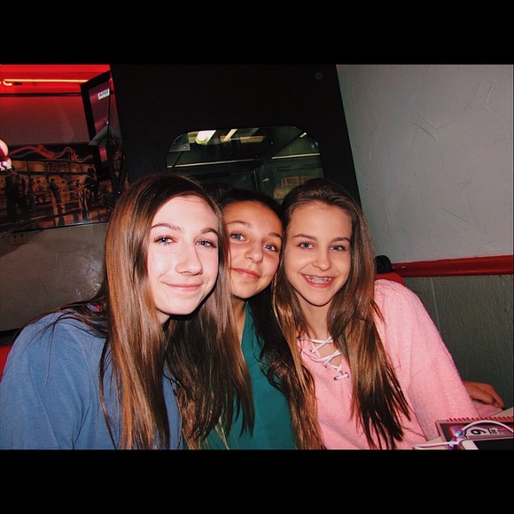 Profile Picture of Claire Bailey (@claireb131253) on Poshmark