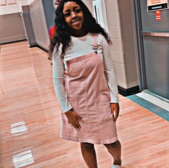 Profile Picture of Anastasia Johnson (@anastasiajoh886) on Poshmark