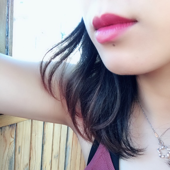 Profile Picture of Chainey Gao (@chainey54) on Poshmark