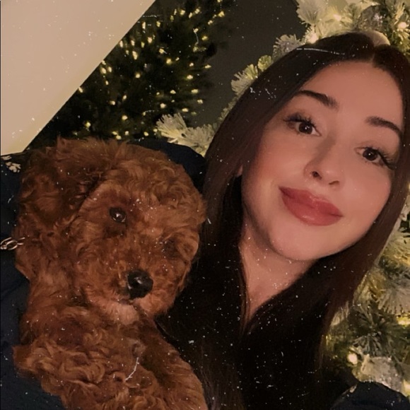 Profile Picture of Kristina Arzumanova (@krisova) on Poshmark