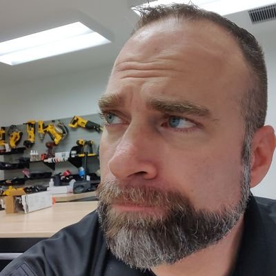 Profile Picture of Jeffrey Schrader (@JeffreySchrade8) on Twitter