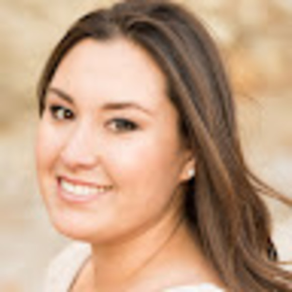 Profile Picture of Kathleen Ogg (@kathleenogg) on Poshmark